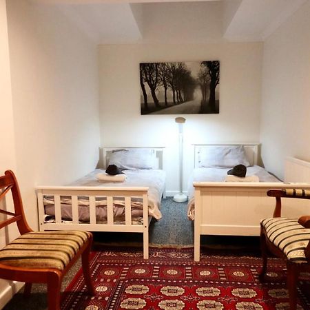 Twin Room Earls Court Central London - Shared Accommodation エクステリア 写真