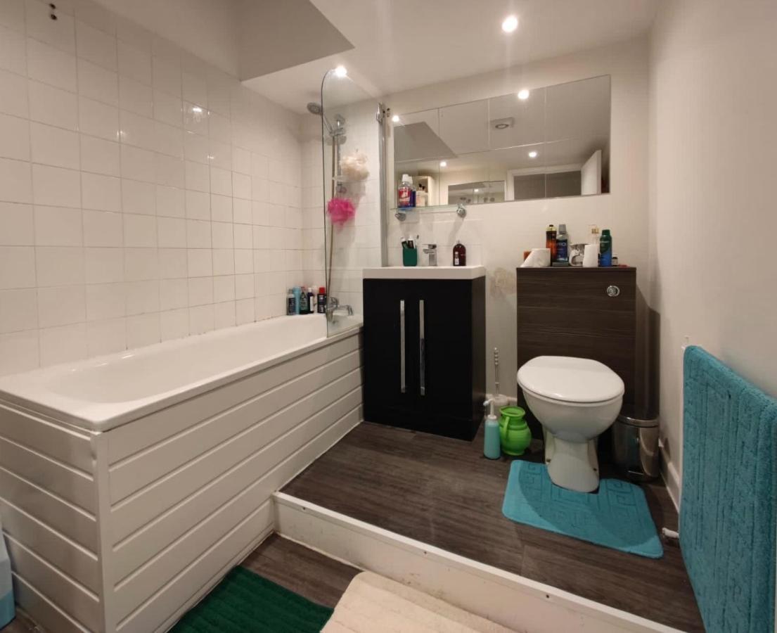 Twin Room Earls Court Central London - Shared Accommodation エクステリア 写真