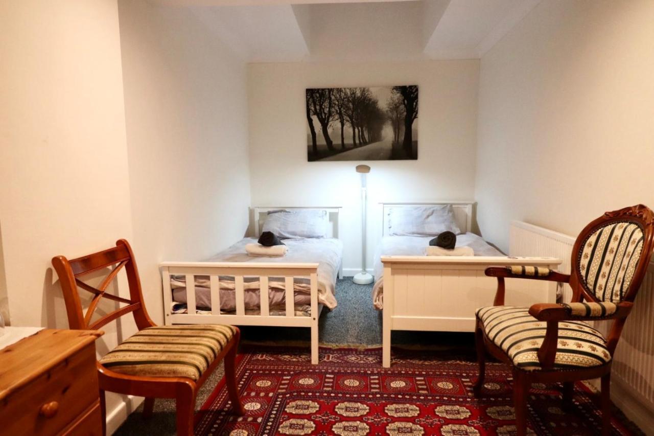 Twin Room Earls Court Central London - Shared Accommodation エクステリア 写真