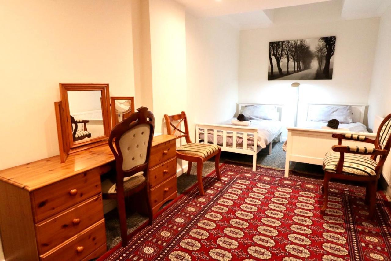 Twin Room Earls Court Central London - Shared Accommodation エクステリア 写真